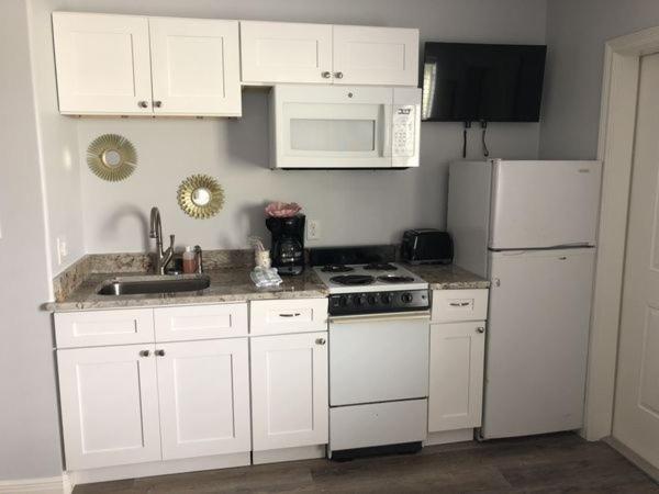 Apartment Beachgate Condosuites And Oceanfront *