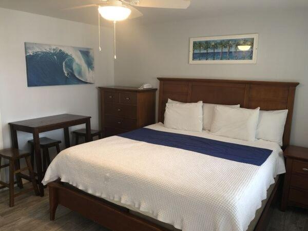 Beachgate Condosuites And Oceanfront