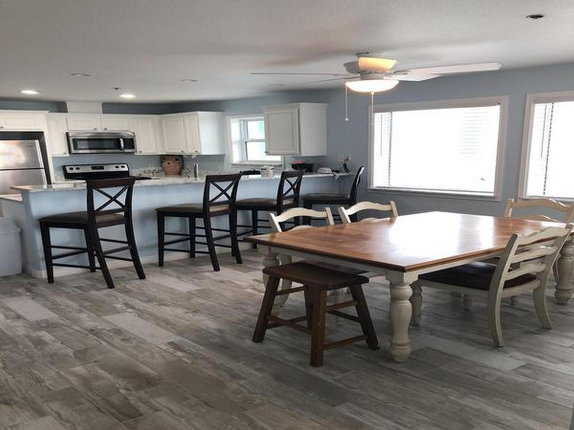 Beachgate Condosuites And Oceanfront Apartment *