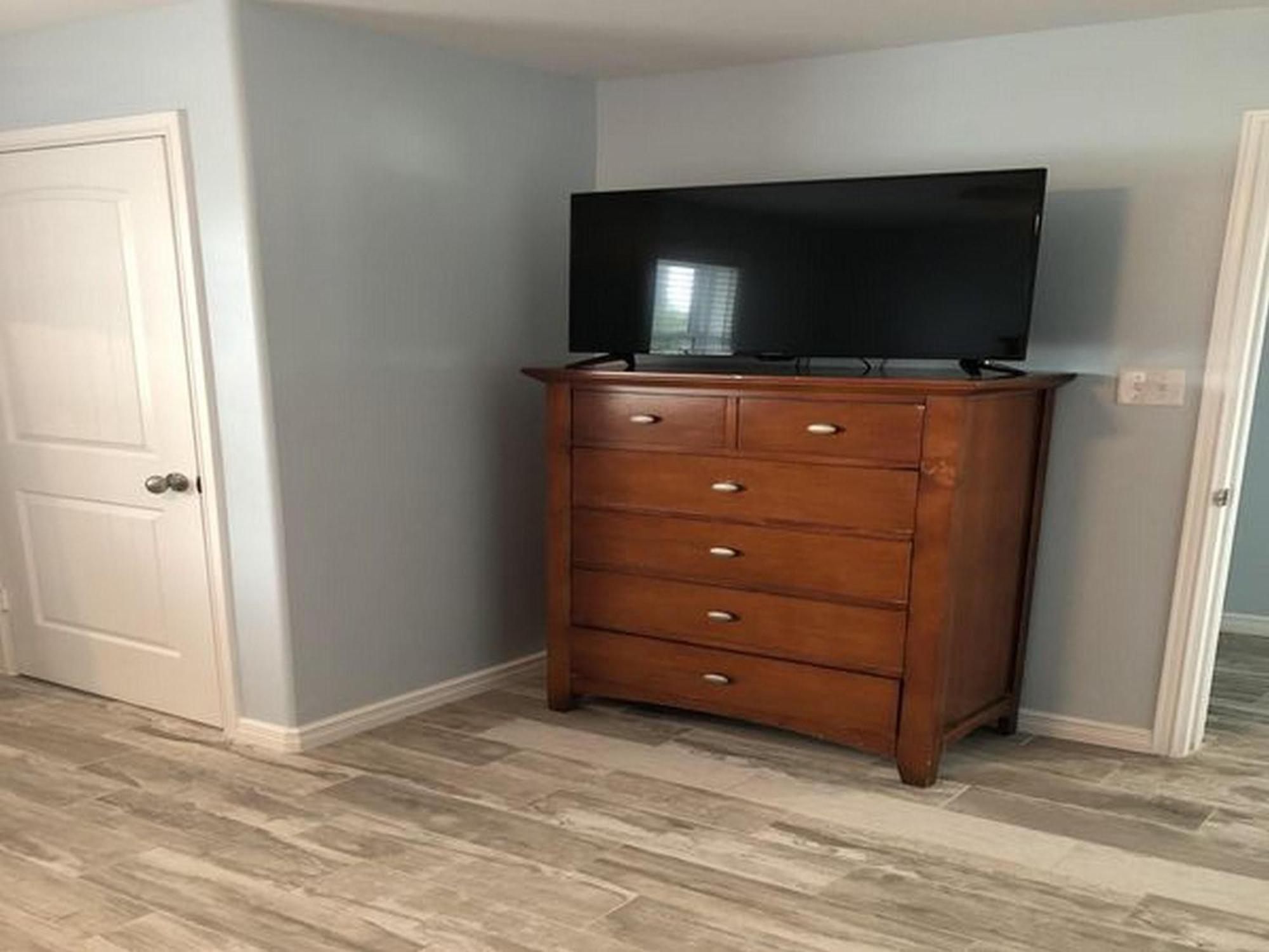 Beachgate Condosuites And Oceanfront